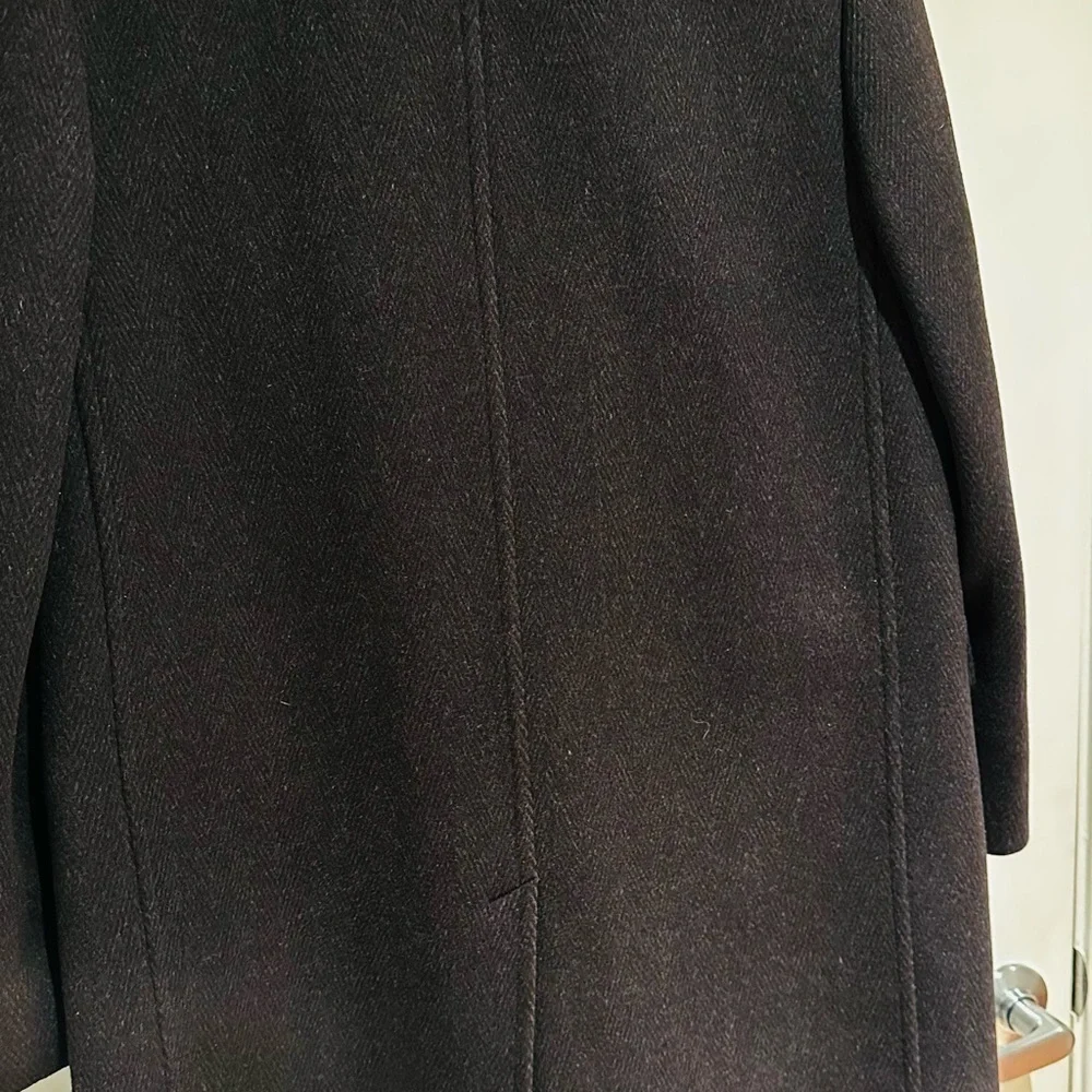 Italian Import Winter Over Coat. - Picture 8 of 16